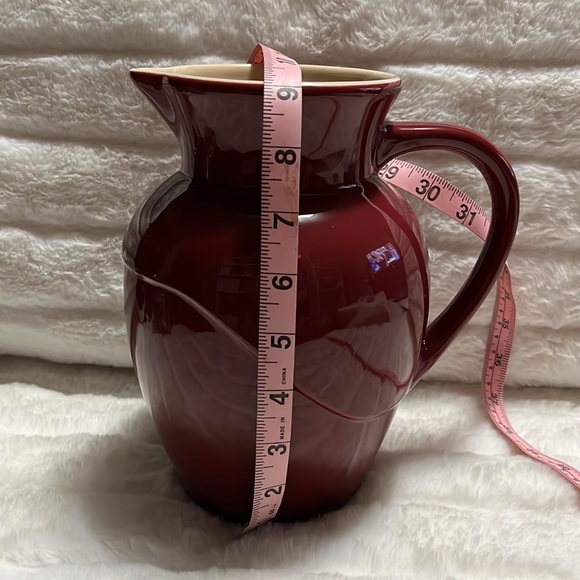 Le Creuset 9” dark red pitcher - Picture 3 of 8